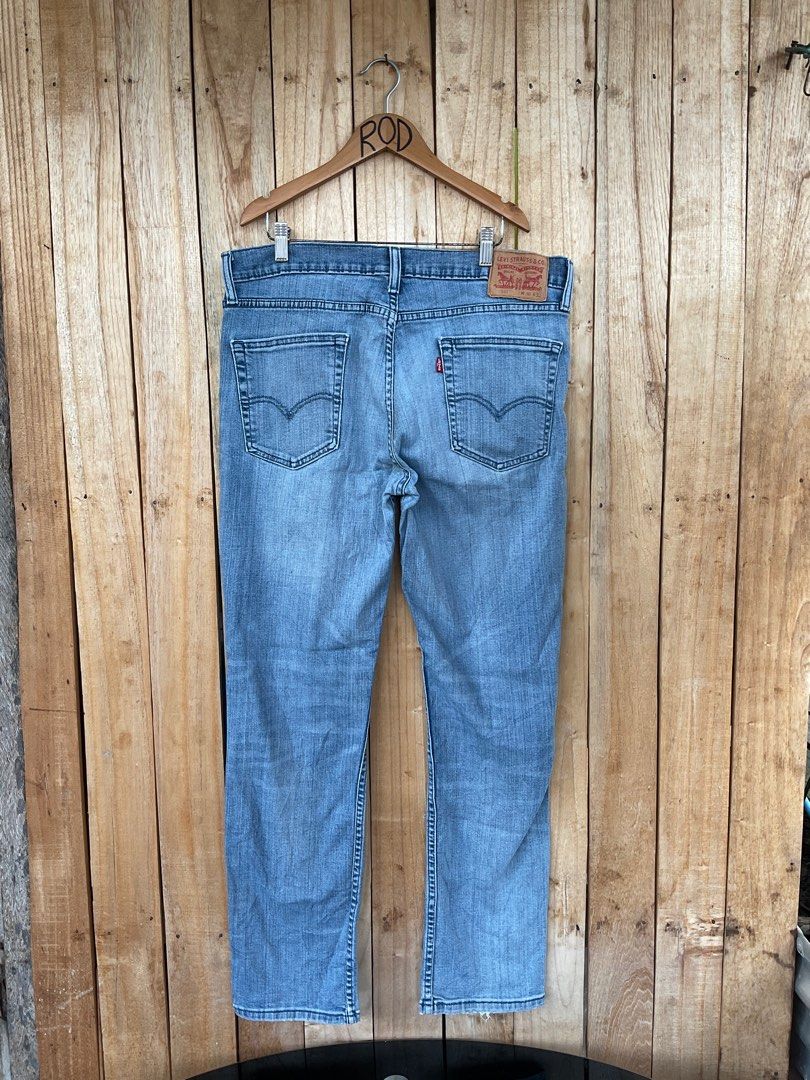 Levi's Slim Straight Leg Cut Jeans (Category: Jeans) located in Ozamiz City. Submitted by thriftfarer (Listing ID 1350898240, Image 2). Description: Levi's Slim Straight Leg Cut Jeans waist: 36 length: 42 thigh: 11 leg opening: 7.5 condition: 9.3/10 issue: minimal fraying lang sa may tuhod.