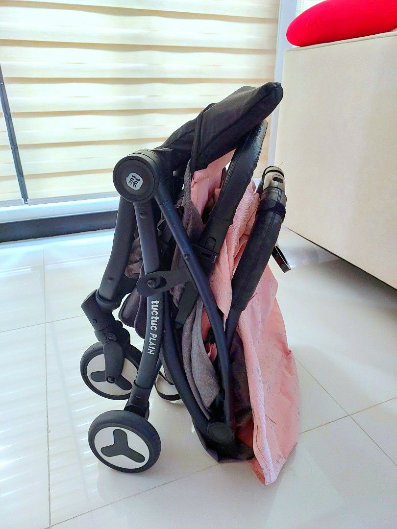 Like brandnew Compact fold travel stroller (Category: Strollers) located in Pateros City. Submitted by kat_tan (Listing ID 1351012936, Image 3). Description: European Spanish brand Tuc Tuc stroller Like new condition Compact fold travel stroller Easy fold and unfold 5 point safety harness belt Can recline flat Newborn up to 22kg++ weight capacity With retractable sun shield canopy With brandnew rain cover With brandnew carry on storage bag. With 