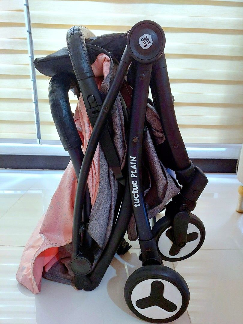 Like brandnew Compact fold travel stroller (Category: Strollers) located in Pateros City. Submitted by kat_tan (Listing ID 1351012936, Image 2). Description: European Spanish brand Tuc Tuc stroller Like new condition Compact fold travel stroller Easy fold and unfold 5 point safety harness belt Can recline flat Newborn up to 22kg++ weight capacity With retractable sun shield canopy With brandnew rain cover With brandnew carry on storage bag. With 