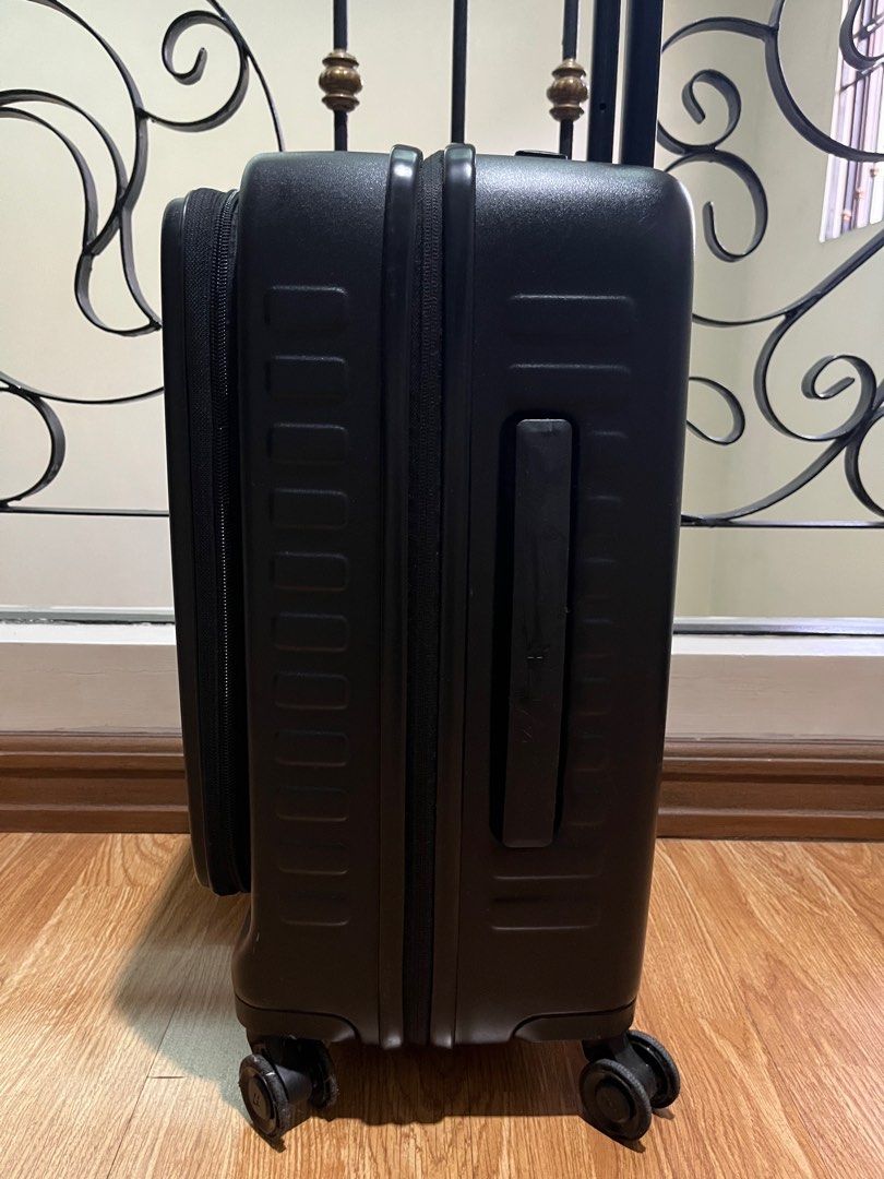 Lojel Cubo Black Small Luggage (Category: Luggage) located in Pasig City. Submitted by allsecondsph (Listing ID 1350929690, Image 2). Description: Lojel Cubo Black Small Luggage ✨ Authentic ✨ Original Price: Php22,990 ✨ Brand: Lojel ✨ Model: Cubo ✨ Colour: Black ✨ Size: Small (Cabin-sized) ✨ Light Weight ✨ Clean Interior ✨ Front Compartment ✨ Expandable Capacity ✨ Abrasion Resistant Zippers ✨ Removable and Washable Interior ✨ Made from 50% Recycl