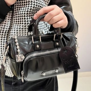 （分類：）位於 。 由 societyinfame 提交（商品編號 1350926551，圖片 1）。簡介： 。