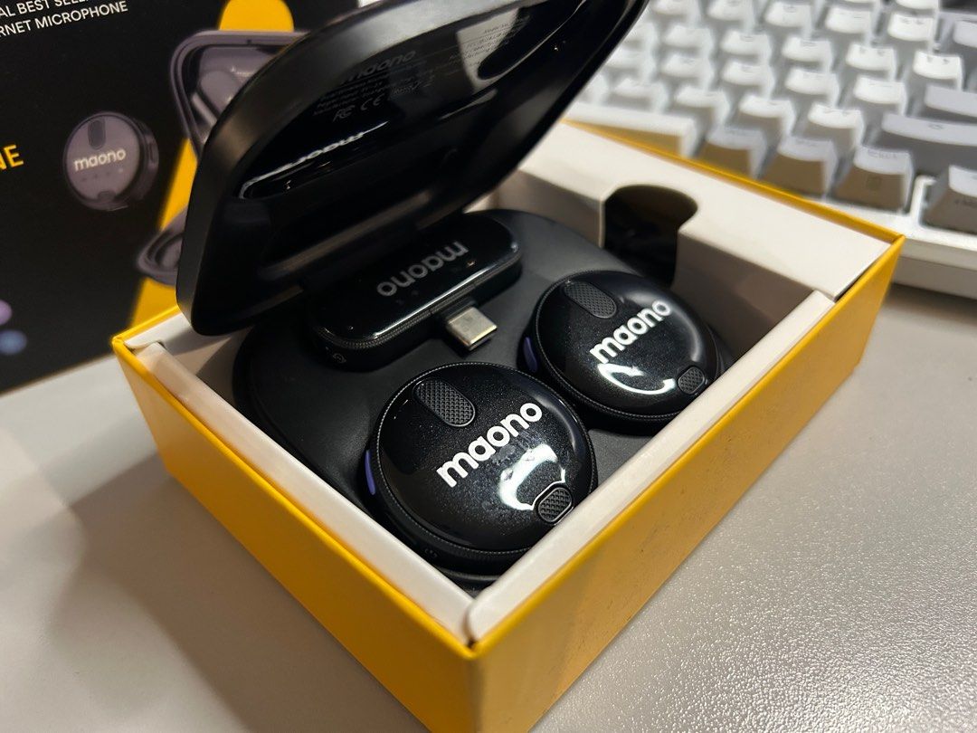 Maono WM620 Wireless Lav mic lavalier lapel microphone (Category: Microphones) located in Cavite. Submitted by biboyharanero (Listing ID 1350918149, Image 2). Description: Maono WM620 Wireless Lav mic lavalier lapel microphone Retailing for 2,500 PHP Selling for 2,000 negotiable Very lightly used Incomplete box kasi I will keep its magnets. You may buy a replacement online. Buyers shoulder SF .