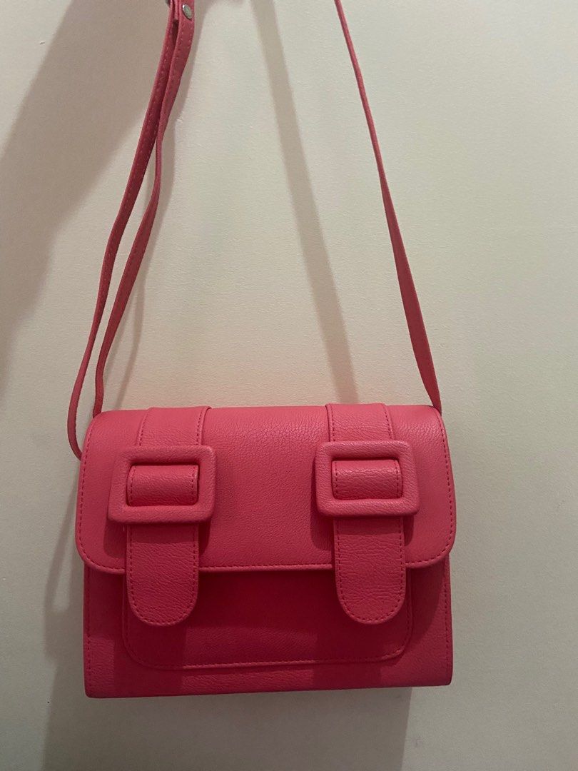 Merimies Flamingo Pink (Category: Cross-body Bags) located in San Juan City. Submitted by sophiespell (Listing ID 1350984336, Image 1). Description: IN VERY GOOD CONDITION Can pass as NEW .