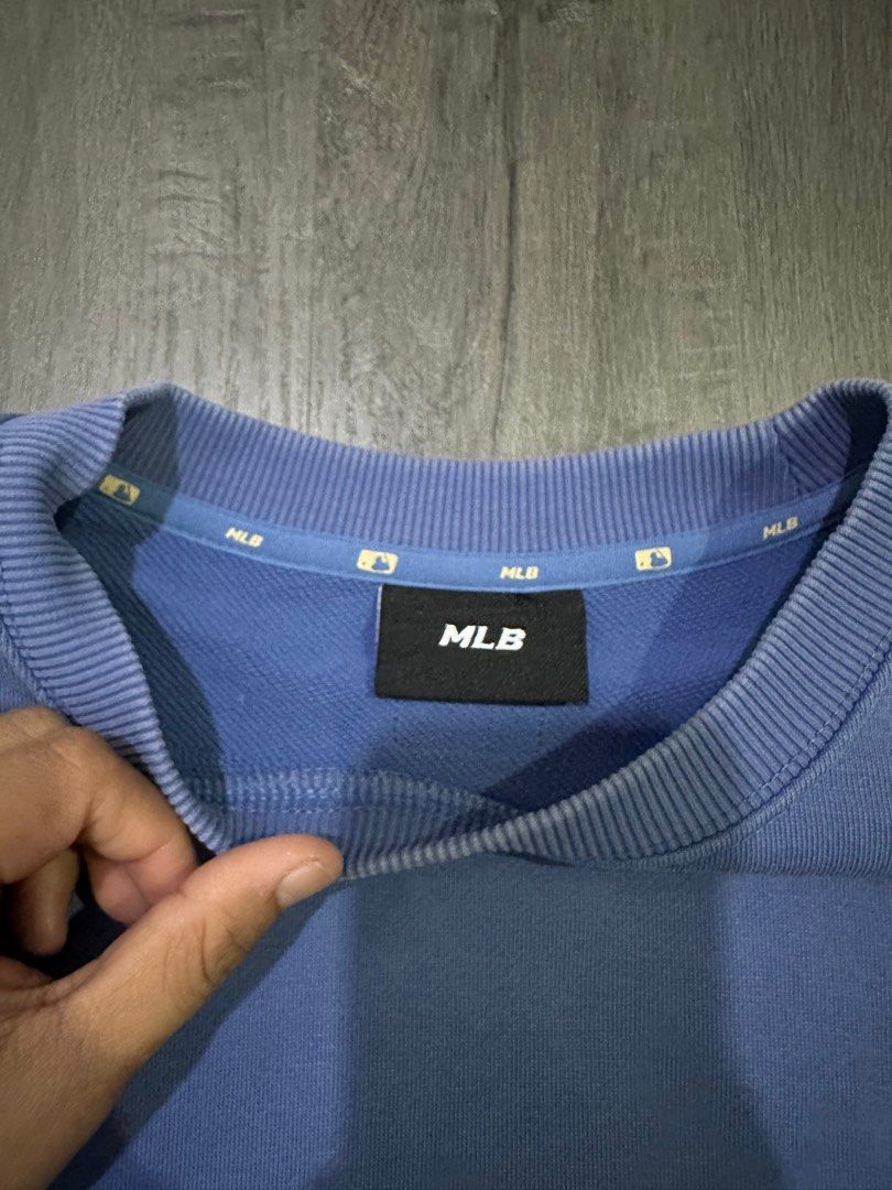 MLB (Category: Activewear) located in Tawau. Submitted by kronisuppp (Listing ID 1350900694, Image 3). Description: Size L.