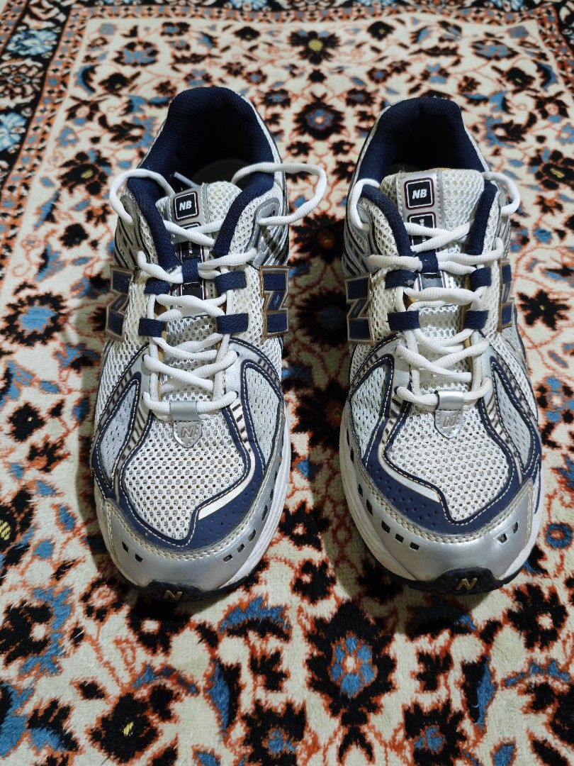 New Balance 1906R White Navy Gold, Fesyen Pria, Sepatu Sneakers