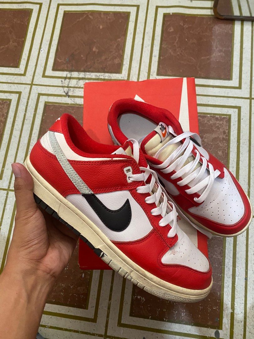 Nike Dunk Chicago Split (Category: Sneakers) located in Mandaluyong City. Submitted by Mid90s (Listing ID 1350921908, Image 3). Description: FS: Nike Dunk Chicago Split Size: 7.5 (mens) Issue: minor creases Price: 3000 Pasig, Mandaluyong location DM me for more information.