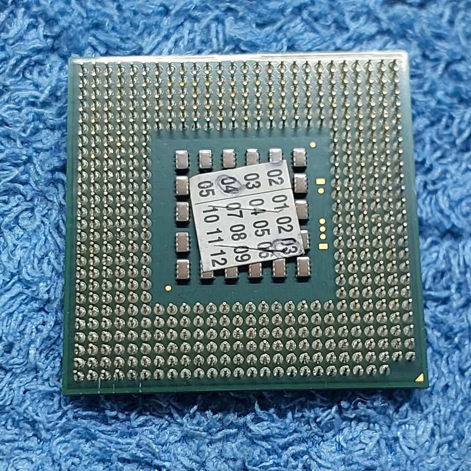 Old Intel processors TAKE ALL! (Category: Computer Parts) located in Mandaluyong City. Submitted by kuya.marks.retro.gadgets (Listing ID 1351019302, Image 2). Description: 5pcs old Intelprocessors for take all *check pics for exact models and pin conditions Mandaluyong area near JRU.