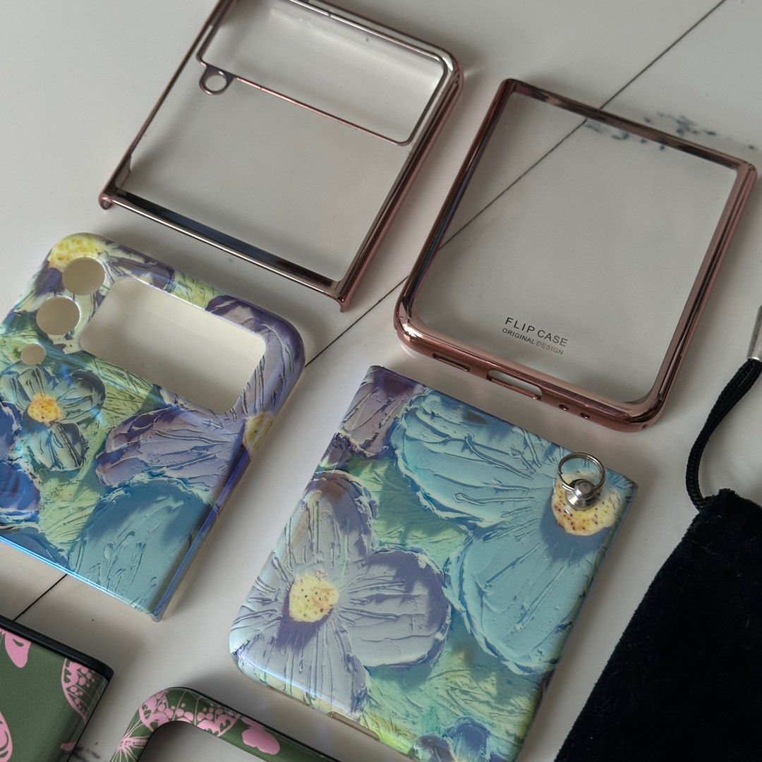 ORIGINAL BURGA SAMSUNG FLIP 3 CASE (Category: Cases & Sleeves) located in Mandaluyong City. Submitted by _monamourph (Listing ID 1350938157, Image 3). Description: Take all for 1,350 only!!! Everything is in excellent condition ❤️ Burga case worth 3,000 but I’m only selling for 1,350 for 3 na. Super ganda ng fitting and protected talaga ang unit.