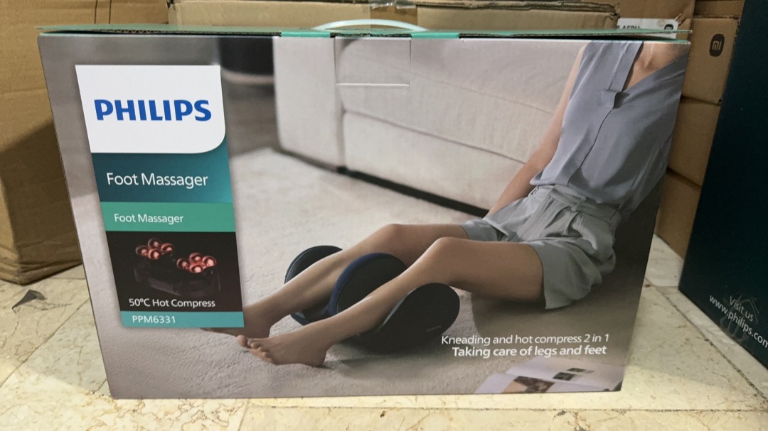 Philips foot massager, Health & Nutrition, Massage Devices on Carousell