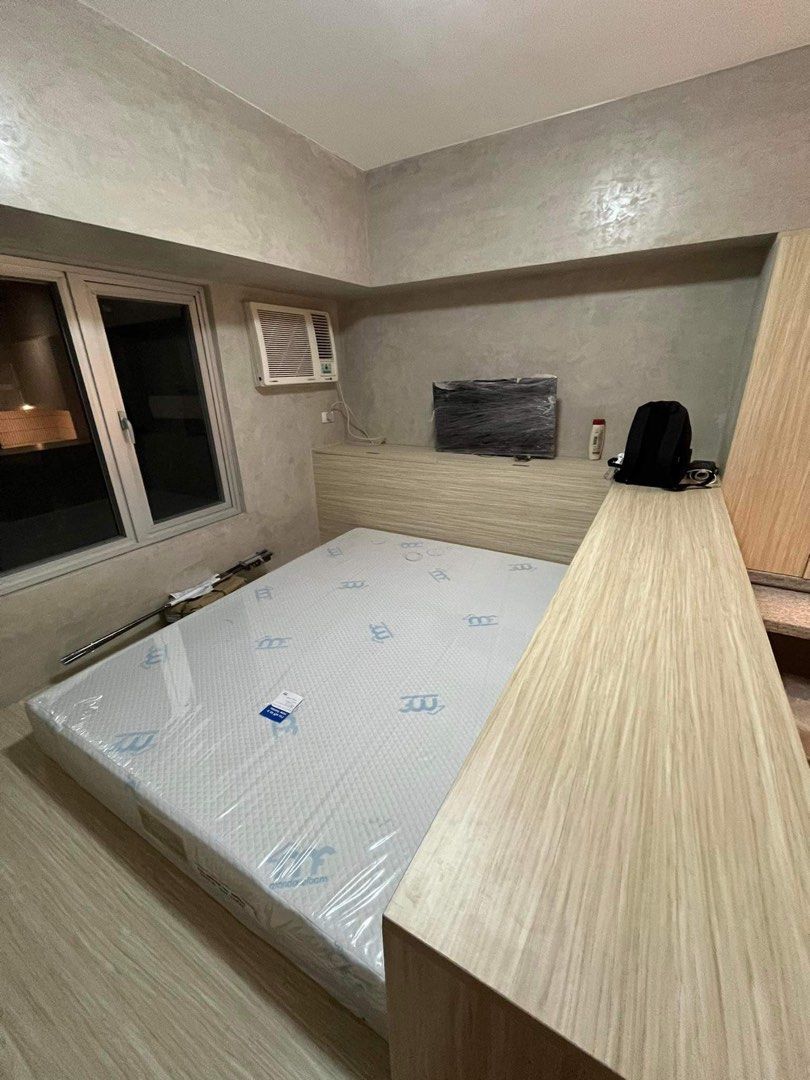 Condo Taft studio near DLSU (Category: Apartments & Condos) located in Makati City. Submitted by sarsi1977 (Listing ID 1351004973, Image 2). Description: Newly renovated studio unit in Avida Towers Prime Taft. 23sqm near DLSU and other universities, Vito Cruz, MoA Fully furnished with bed, fridge, , dining table, and lots of hidden storage cabinets. Available immediately.