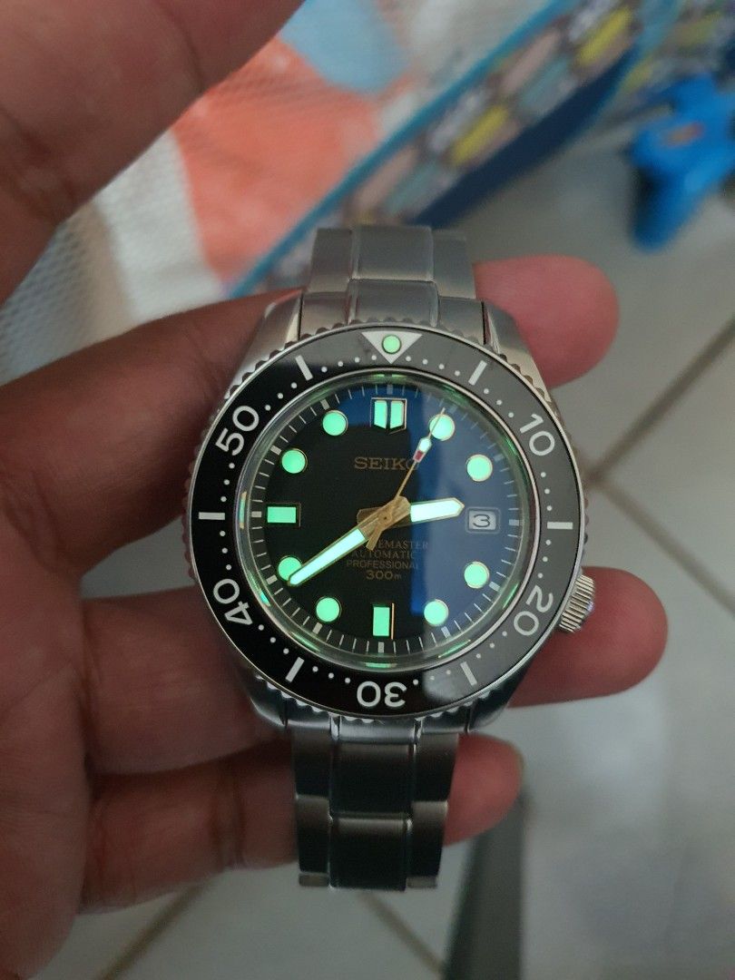 SEIKO MARINE MASTER 300 SBDX012 (Category: Men's Watches) located in Lapu Lapu. Submitted by watchenthusiast4444 (Listing ID 1350950390, Image 2). Description: SEIKO MOD WATCH MARINE MASTER AM MONOBLOCK CASE SEIKO NH35 AUTOMATIC MOVEMENT -5 SECONDS PER DAY ACCURACY SAPPHIRE CRYSTAL CERAMIC BEZEL INSERT 300METERS WATER RESISTANT GOLD MARINE MASTER DIAL AND HANDS NOTE THIS IS A MOD WATCH TO THE SBDX012 SEIKO THE ORIG SBDX012 IS NOW AROUND 4000$ IN 