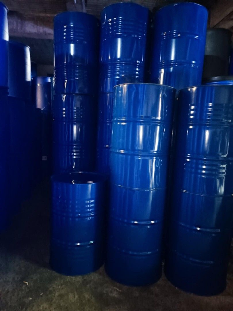 Steel drum 200 liters (Category: Industrial Equipment) located in Manila. Submitted by ajtngco (Listing ID 1351018287, Image 3). Description: 200 liters closetop steel drum ready to use (coated ) save water before summer.