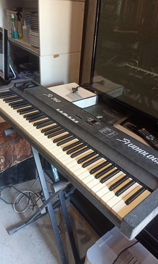 Studiologic MIDI Controller (Category: Musical Instruments) located in Bulacan. Submitted by mysticdeer.6d7f47 (Listing ID 1350920164, Image 1). Description: Studiologic MIDI Controller Power Okey but Untested because No Speaker WYSiWYG 220V.