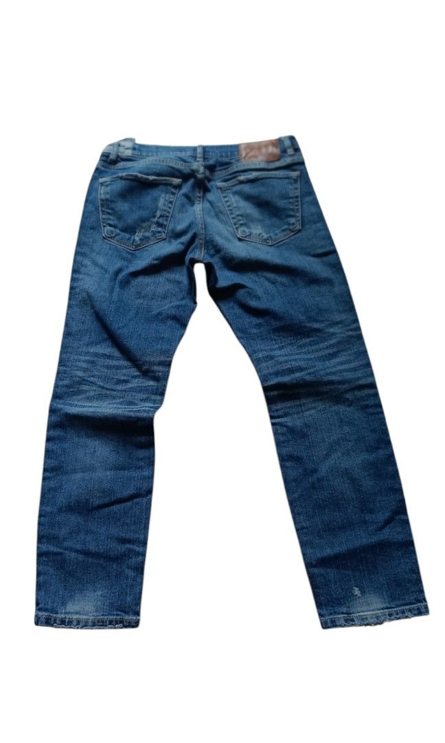 Take All 3 Jeans Zara (2) Mango (1) (Category: Jeans) located in Makati City. Submitted by inxsstuff (Listing ID 1350955116, Image 3). Description: Take all 3 Zara Premium Denim Collection - XS Zara 1975 - XS Mango - M See individual listing for other pics Payment via Gcash or BPI transfer.