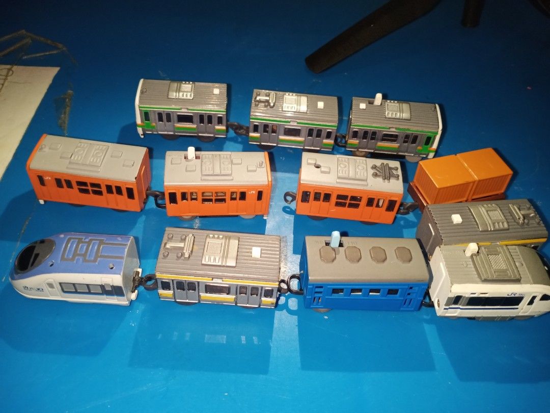 Tomy Assorted train set (Category: Vehicle & Diecast Models) located in Zamboanga. Submitted by lcomprendio26013 (Listing ID 1351049025, Image 2). Description: 👁PLEASE READ THE DESCRIPTION BEFORE YOU CHAT ME👍 AUTHENTIC Brand: tomy size: small size selling as set As is/WYSIWYG 📢📢pg hnd aq makarply dto sa carousel paki messge aq sa peysbuk SEARCH LZ FIGURE AND STUFF📢📢.