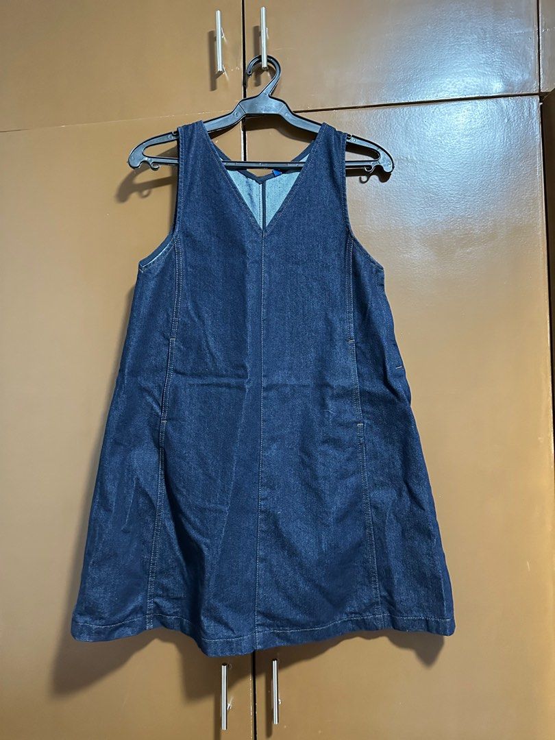 Uniqlo dress teens (Category: Dresses) located in Las Pinas. Submitted by wackywel (Listing ID 1351046819, Image 1). Description: .