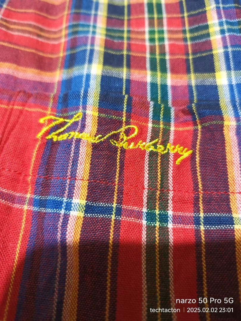 vintage Thomas Burberry (Category: Formal Shirts) located in Santo Tomas. Submitted by pickers_corner (Listing ID 1350904948, Image 3). Description: vintage Button Down size Us Small dime 24x28 deadstock condition price .