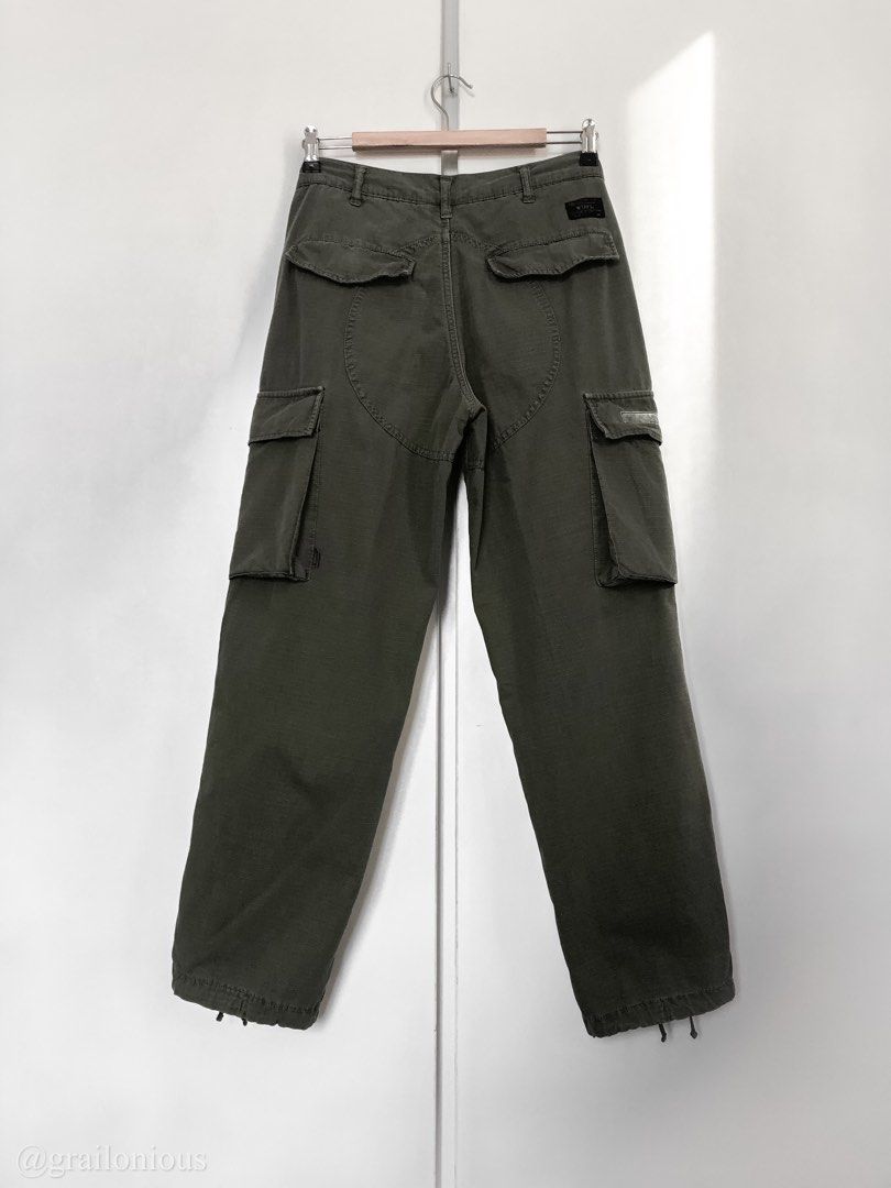 WTAPS Olive Ripstop Cargos (Category: Trousers) located in Quezon City. Submitted by grailonious (Listing ID 1350901857, Image 2). Description: wtaps ripstop cargos, classic wtaps. Over-dyed design. No issues, just used. Best fits 31-32 waist measurements (laid flat, inches): waist - 15.8" outseam (length) - 37.5" inseam - 28.5" leg opening - 8" .