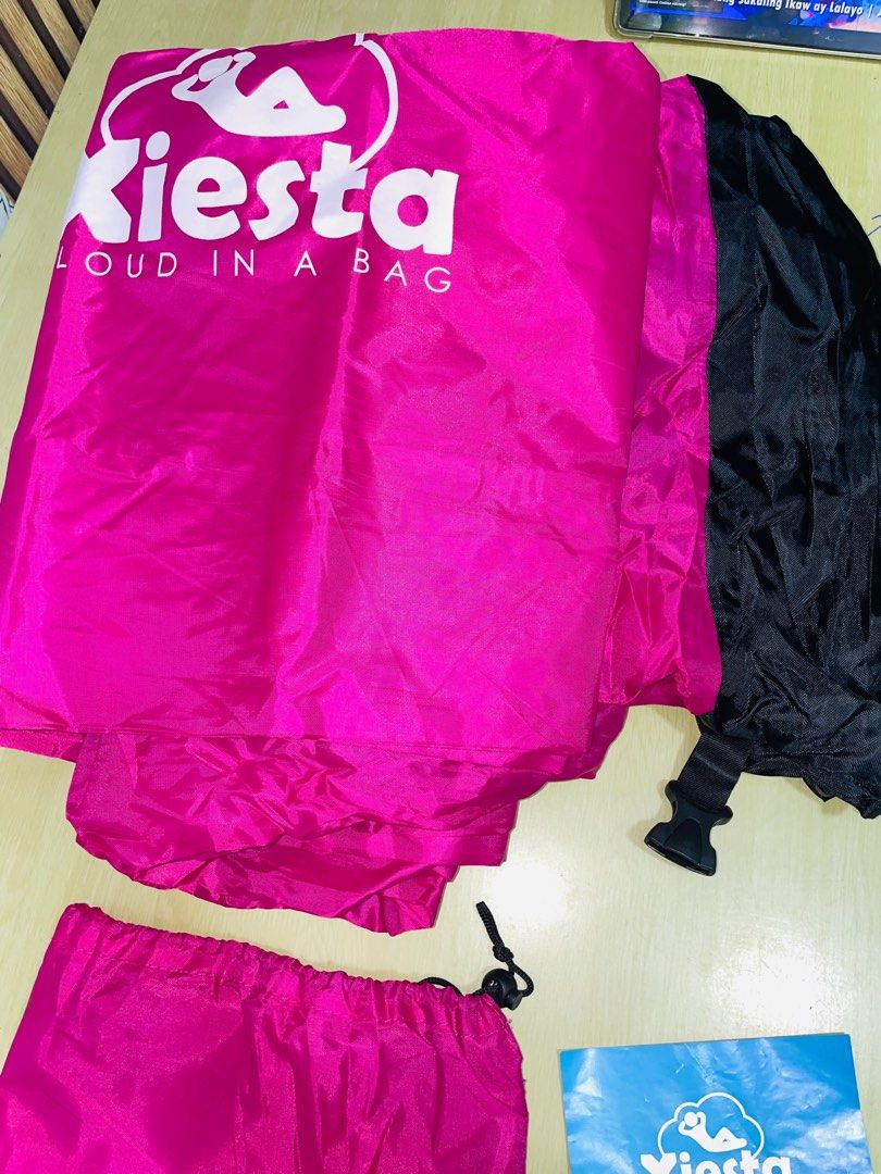 Xiesta Cloud in a Bag (Category: Travel Essentials & Accessories) located in Rodriguez. Submitted by kayietiful (Listing ID 1350992037, Image 2). Description: Hello Future Buyers! 💖 Please read before orders as is where is, actual photos posted po. What you see is what you get. Prices & details indicated in each pictures, color may vary due to lighting. Flaws will be indicated if any, minsan di na po napapansin iba. Items from International box,