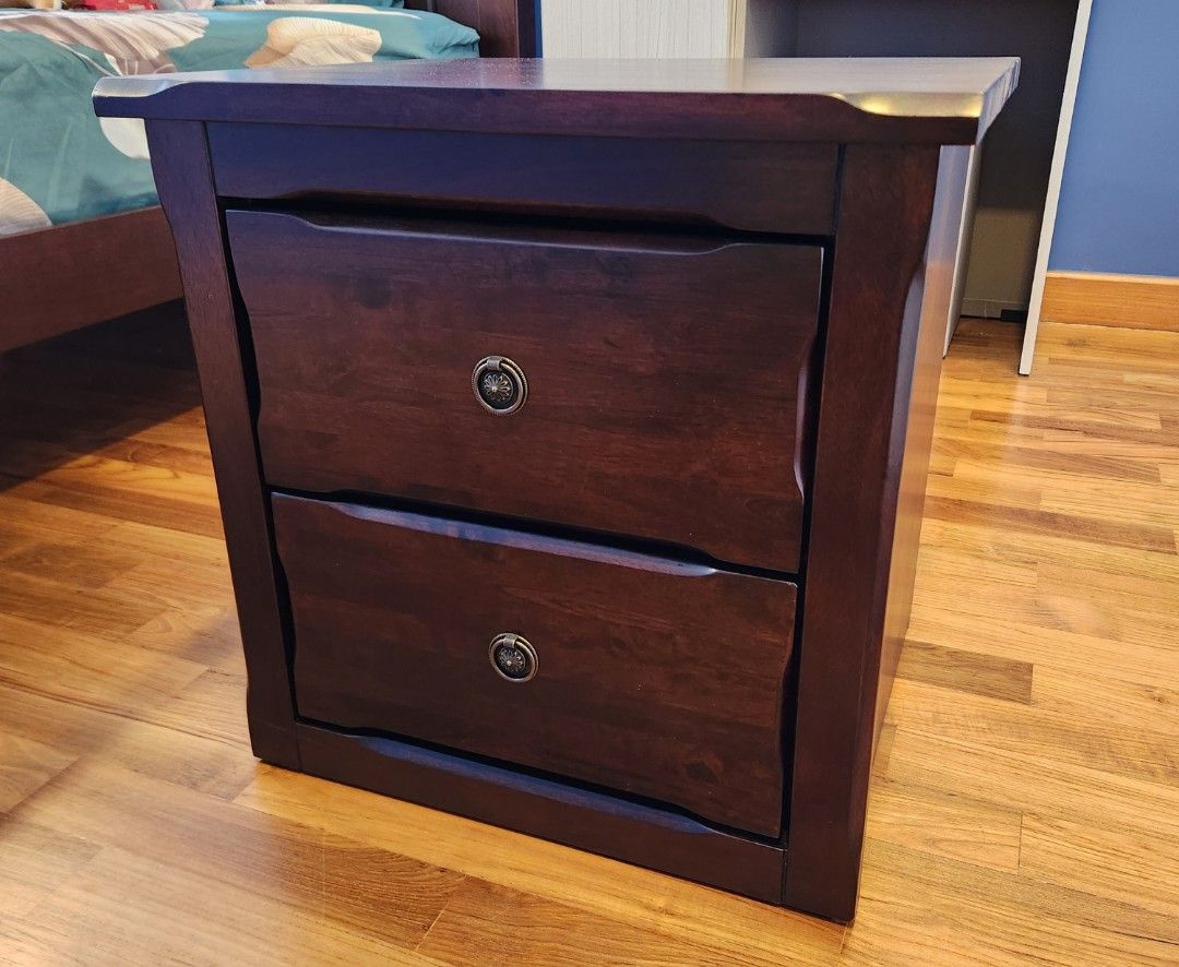 Bedside Table (Category: Tables & Sets) located in Singapore. Submitted by manick9 (Listing ID 1351221352, Image 1). Description: Great condition Dimensions: Length 44cm Width 50cm Height 50.5cm Price negotiable.