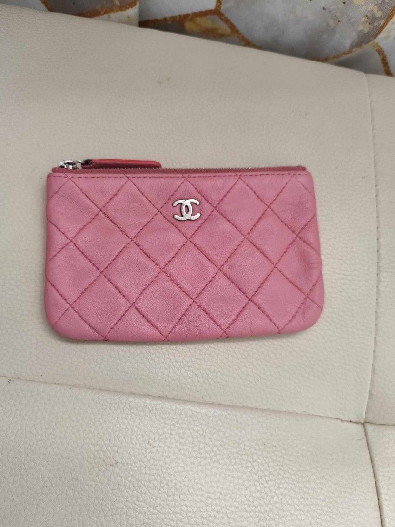 C coin purse (Category: Luxury Bags & Wallets) located in Butuan. Submitted by jen_pre (Listing ID 1351183796, Image 1). Description: .