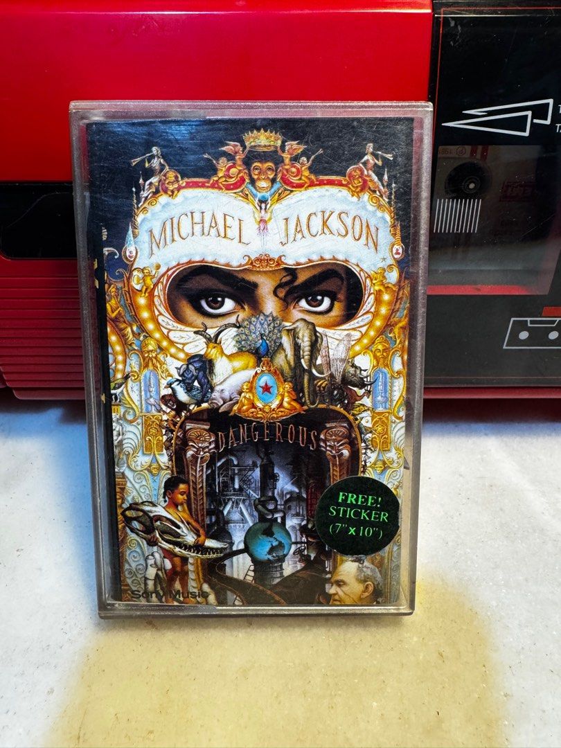 Radio-cassette Michael Jackson – Rouge – AM/FM – Ouverte Mais Jamais Utilisée