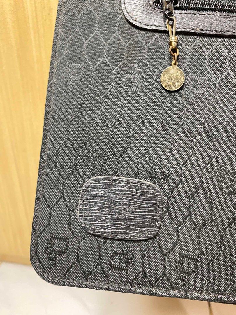 Christian Dior - Monogram Document File (Category: Luxury Bags & Wallets) located in Manila. Submitted by haveago0dthrift (Listing ID 1351115599, Image 3). Description: WIDTH 14.5 LENGTH 9.5 .