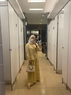 (Category: ) located in . Submitted by aishaharsat (Listing ID 1351184276, Image 1). Description: .