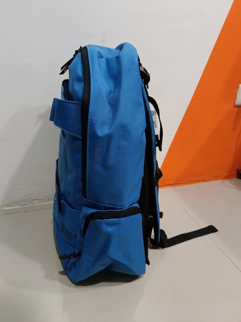 Dc Breed skate bag pack (Category: Backpacks) located in Taguig. Submitted by zero26570088 (Listing ID 1351159736, Image 2). Description: Dc Breed skate bag pack brandnew 2500 only.
