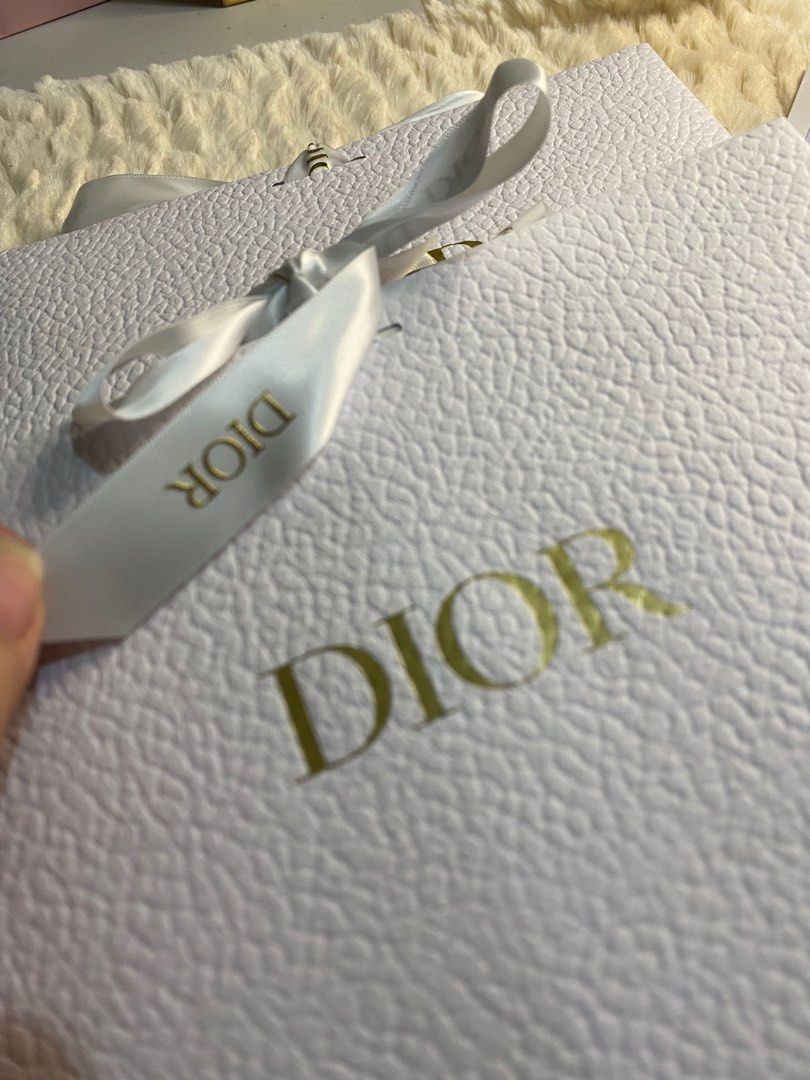 dior paperbag (Category: Luxury Accessories) located in Antipolo. Submitted by prelovedcloseta (Listing ID 1351083037, Image 2). Description: auth dior paperbag with dior papers inside 2 available size is posted already ( same size) price/ each paper bag nego for take all and if maraming item kkunin ☺️.
