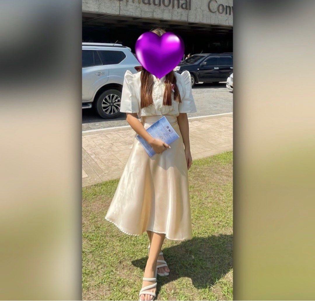 FILIPINIANA SET (Category: Traditional & Ethnic wear) located in San Antonio. Submitted by lalisachu (Listing ID 1351113291, Image 1). Description: FILIPINIANA SET for OATHTAKING AND OTHER EVENTS Top: Small to Medium Skirt: Wrap Around (adjustable).