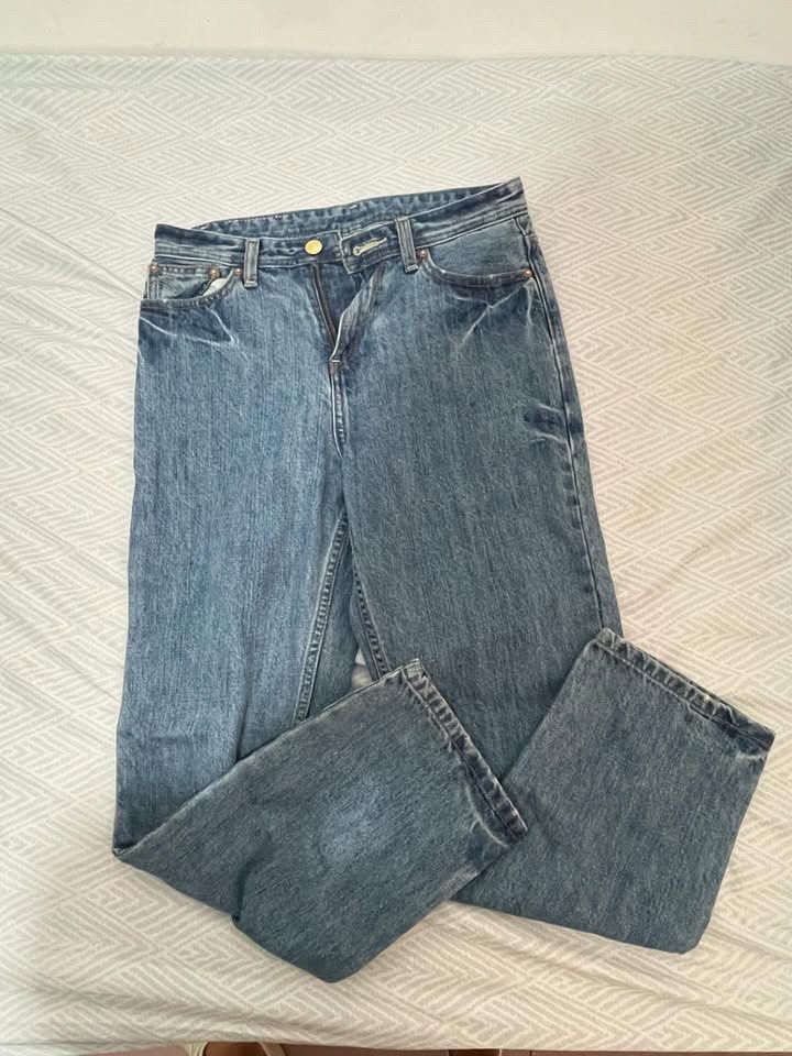 JAG Straight Cut Jeans (Category: Jeans) located in Muntinlupa City. Submitted by declutterbyRA (Listing ID 1351136592, Image 3). Description: Used once only size : 26 RFS : too big on my waist almost new sa mall po nabili Payment : Gcash/Bank Transfer Lalamove/ JNT or JRS c/o buyer Location : Alabang.