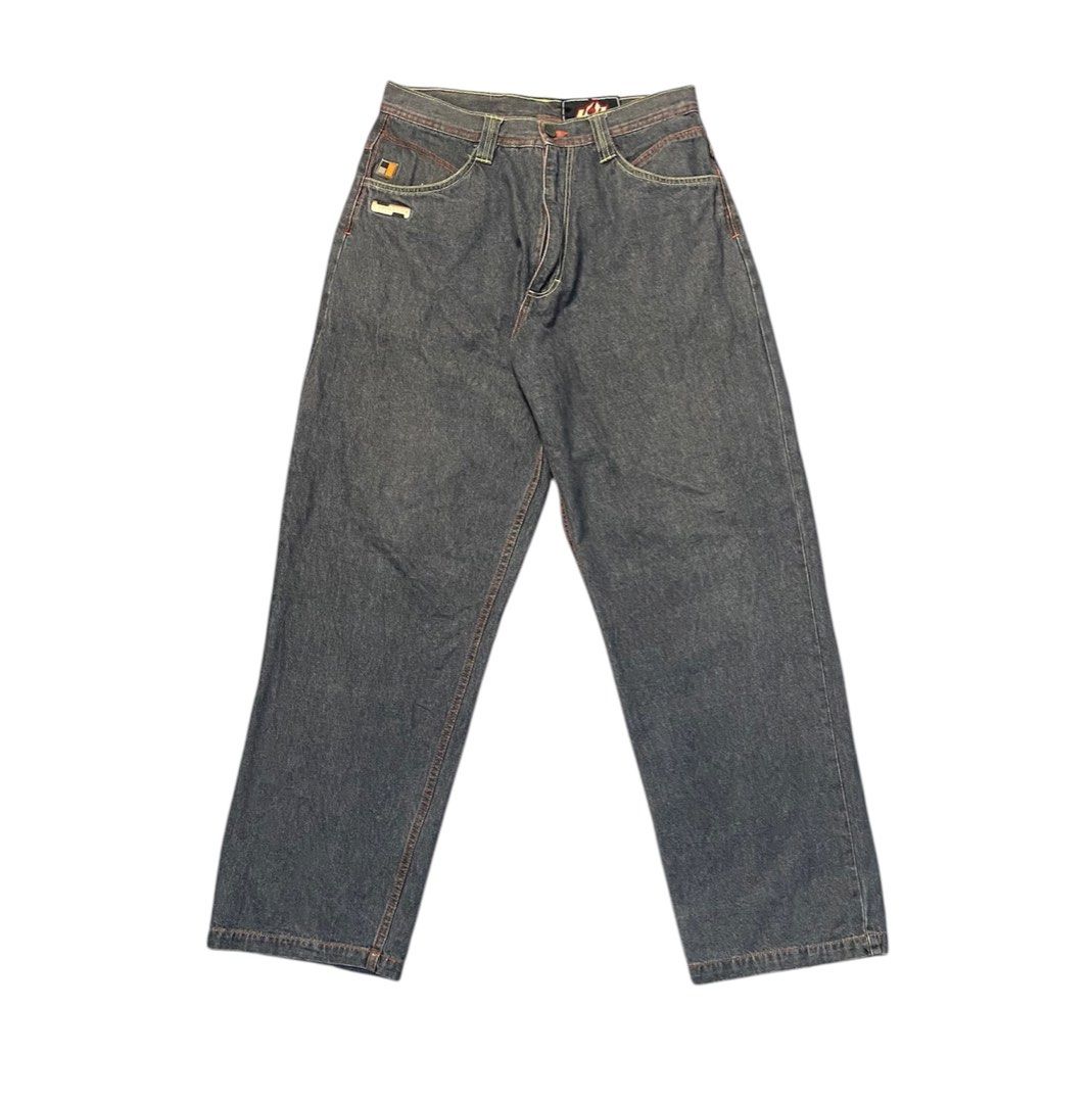 Johnny Blaze Y2k Pants (Category: Jeans) located in Leganes. Submitted by anything_goesph (Listing ID 1351214778, Image 2). Description: 32 waist 43 lenght 9.5 opening 13 thigh see photos for details.