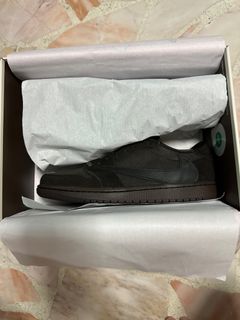 (Category: ) located in . Submitted by zzsneakerzz (Listing ID 1351225175, Image 1). Description: .