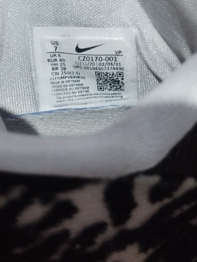 KD14 (Category: Sneakers) located in Prosperidad. Submitted by yangbai (Listing ID 1351252114, Image 3). Description: KD14 US7/EURO40 EXCELLENT CONDITION.