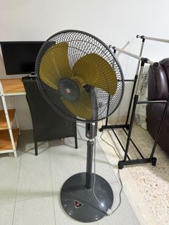 (Category: ) located in . Submitted by mario9918 (Listing ID 1351203029, Image 1). Description: .