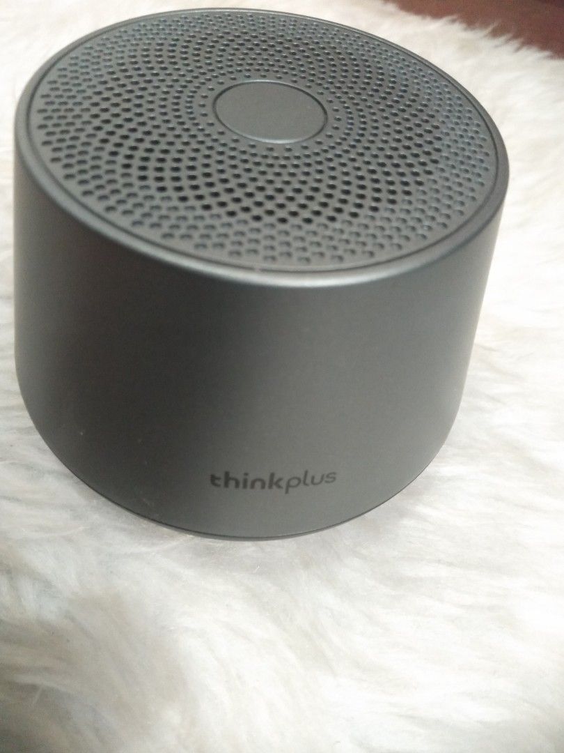LENOVO Bluetooth Speaker (Category: Soundbars, Speakers & Amplifiers) located in Mandaluyong City. Submitted by allinthehood (Listing ID 1351098513, Image 2). Description: Good As New.