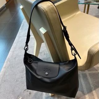 (Kategori: ) berada di . Dikirim oleh tassea (ID iklan 1351097650, Gambar 1). Deskripsi: .
