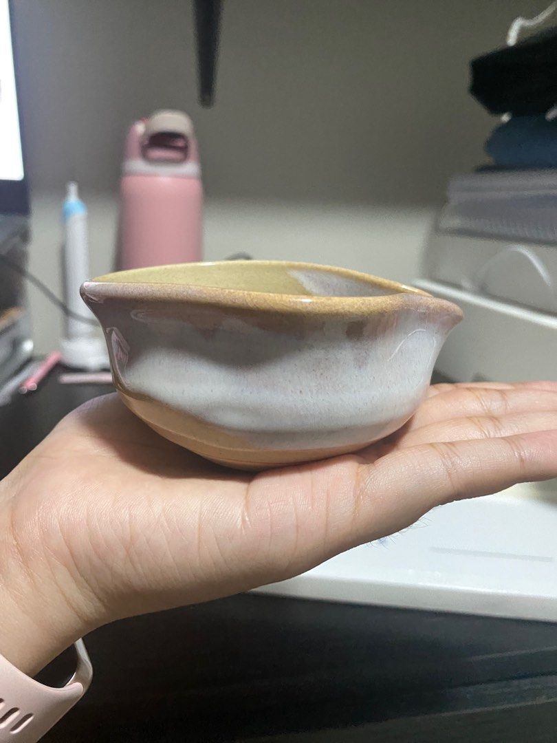 Mini matcha bowl spouted chawan (Category: Coffee & Tea Tableware) located in Santa Rosa. Submitted by bookbuyer_ (Listing ID 1351224395, Image 3). Description: Rfs: smaller than I expected 🥲 L: 2.75 inch H: 1inch .