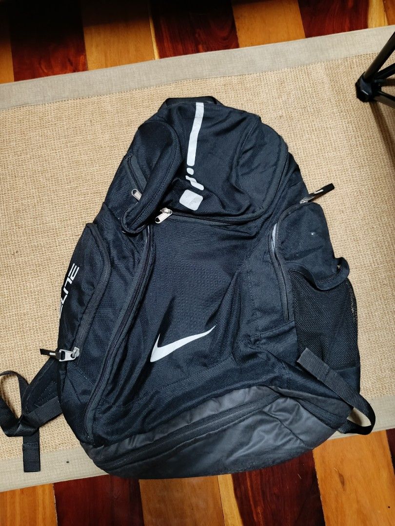 Nike Elite Hoops Backpack (Category: Backpacks) located in Manila. Submitted by totiitot (Listing ID 1351166932, Image 1). Description: Original Nike Elite Hoops Bag Used Damage Air bubbles Changed to YKK Zipper.