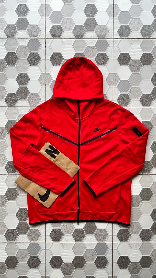 nike-tech-fleece-rare-fesyen-pria-pakaian-atasan-di-carousell