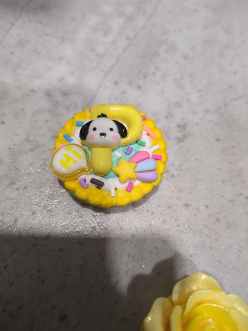 Pop socket (Category: Other Mobile & Gadget Accessories) located in Singapore. Submitted by stuffathomesg (Listing ID 1351177102, Image 2). Description: Received 3 pop sockets in January. Get them all for only $7.50!.