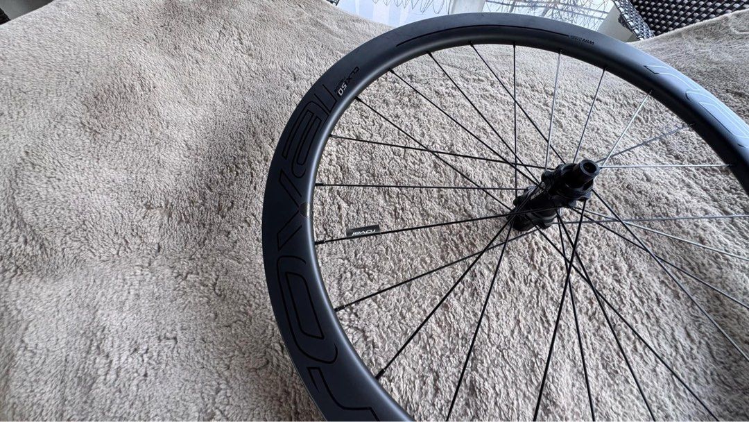 Roval CLX50 Carbon Wheelset (Category: Bicycles) located in Bacolor. Submitted by shopmystyle11 (Listing ID 1351250123, Image 3). Description: Roval CLX50 Carbon Wheelset 700c Max tire 32c Disc brake centerlock 11/12 speed compatible Shimano mount.