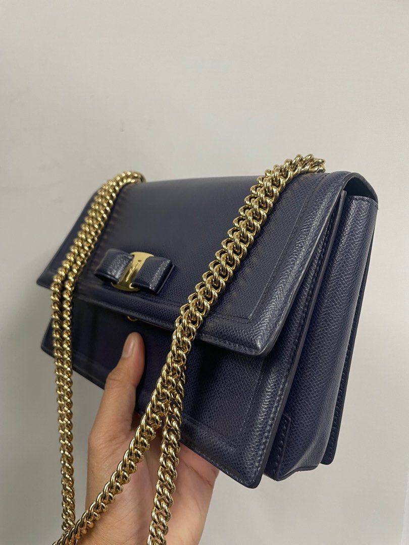 SALVATORRE FERRAGAMO (Category: Luxury Bags & Wallets) located in Manila. Submitted by luxemax_09 (Listing ID 1351094870, Image 2). Description: .