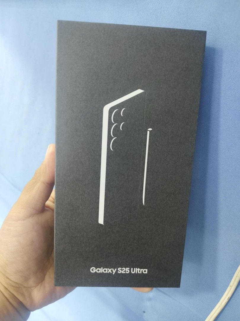 SAMSUNG S25 ULTRA BRANDNEW (Category: Samsung) located in San Juan City. Submitted by ABTGadgets (Listing ID 1351174828, Image 2). Description: SAMSUNG S25 ULTRA 512GB LATEST SAMSUNG! •Ntc approved •1 year warranty •Brandnew •Sealed •Openline •Orignal 100% •Test to sawa WE HAVE A PHYSICAL STORE AT GREENHILLS MALL 2ND FLOOR (PHONE AREA).