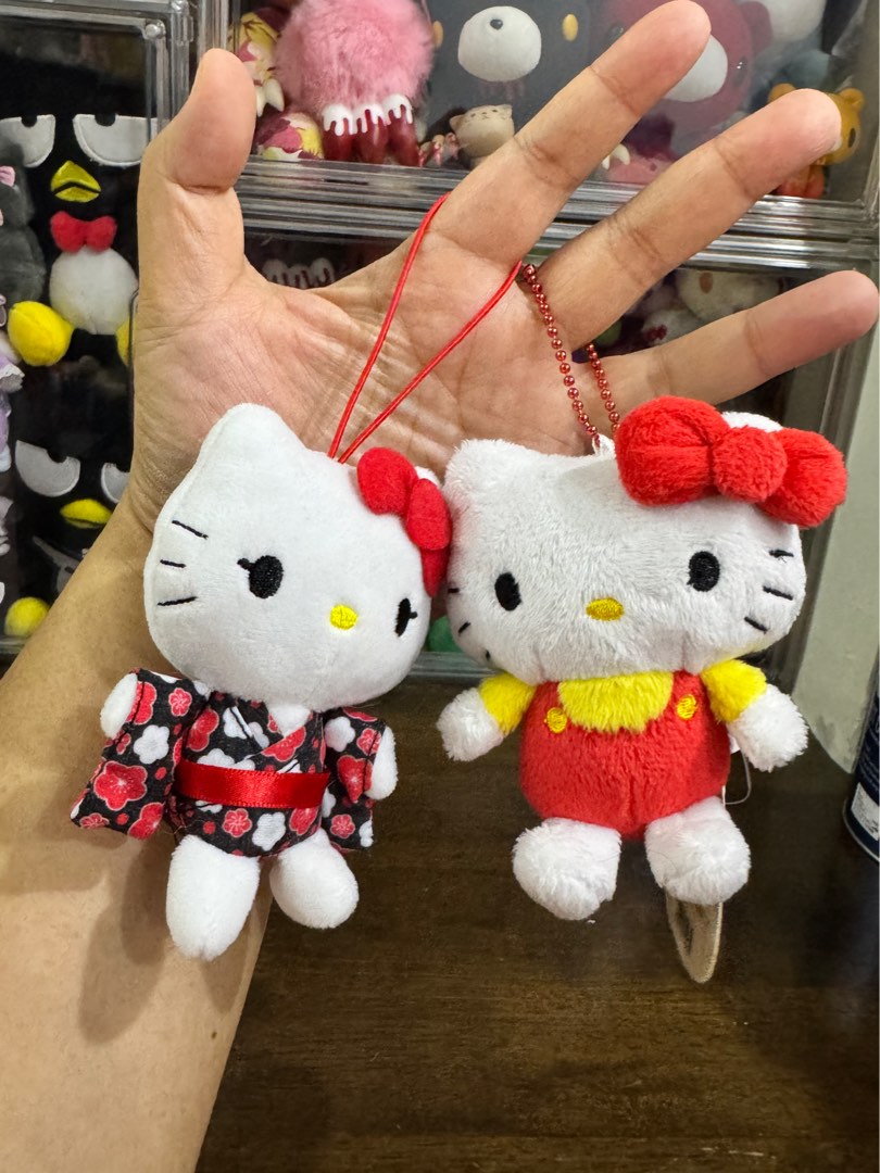 Sanrio Hello Kitty Astronaut Plush Mascot Clip-on Keychain main image 1
