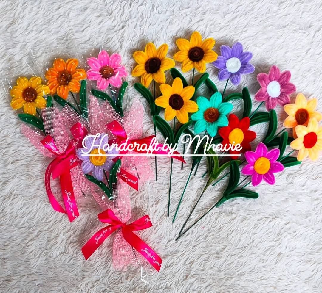 Single Stem Flower Wholesale price (Category: Flowers & Bouquets) located in Santo Tomas. Submitted by MheenahsCloset (Listing ID 1351116259, Image 1). Description: Budget Friendly‼️ Single Flower Stem Wholesale - ₱15 each minimum 50pcs Retail - ₱20 Single Flower Stem with Plastic Wrap Wholesale - ₱20each minimum 50pcs Retail - ₱25 ✨Can choose color of flower✅ ✨With plastic wrapper ✨With Snow Dot Gauze ✨ With Tag (happy valentines day) ✨100% Hand