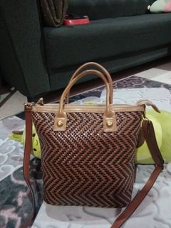 (Category: ) located in . Submitted by aishahril (Listing ID 1351251331, Image 1). Description: .