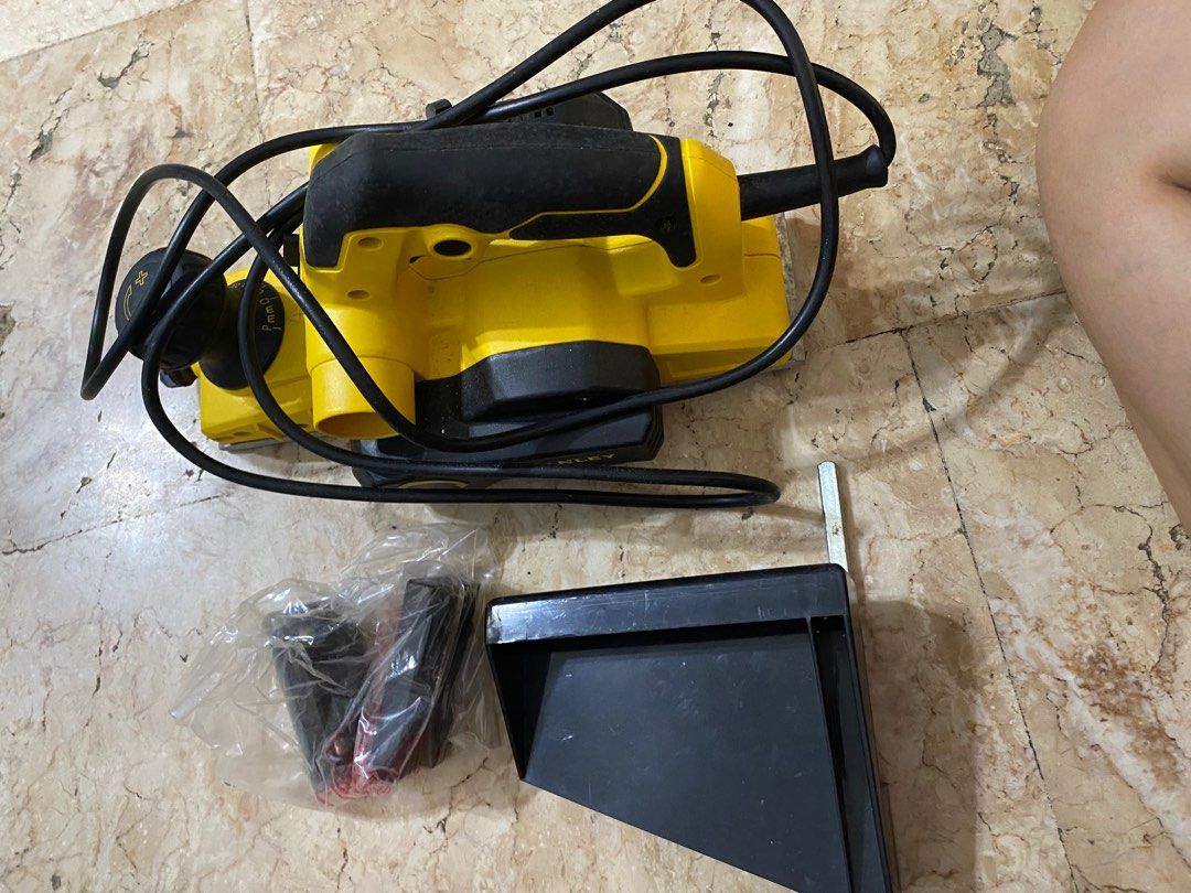 StanleyElectric Planer (Category: Construction Tools & Equipment) located in Manila. Submitted by ahmonserra52991 (Listing ID 1351128920, Image 1). Description: .