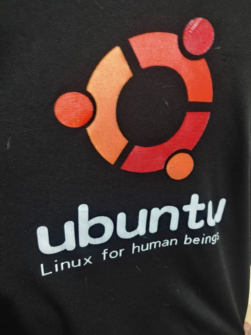 Ubuntu Tshirt (for geeks only) (Category: Tshirts & Polo Shirts ) located in Quezon City. Submitted by ppaya (Listing ID 1351095802, Image 1). Description: Ubuntu Logo. Linux for Human Beings. Small. 18inches chest Gcash Only 0935 8202060. Pick-up Only. Rider fees for buyer's account. Item is in Batasan Hills QC..